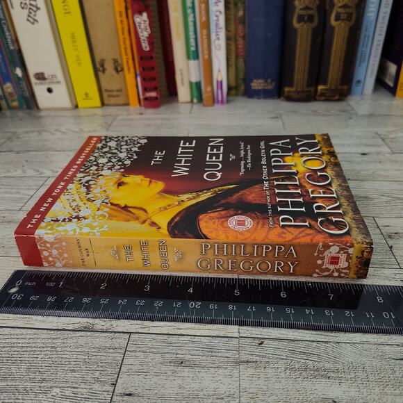 THE WHITE QUEEN Philippa Gregory Trade Paperback Novel 2009 Book - Picture 7 of 11